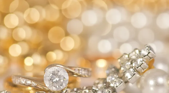 How to Choose and Care for Crystal Jewellery? Crystal Jewellery