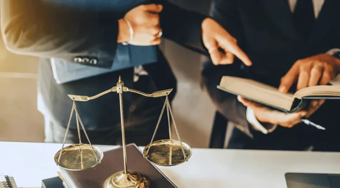 How Can a Slip and Fall Lawyer in Lakeland, Florida Help With Your Claim? Lawyers