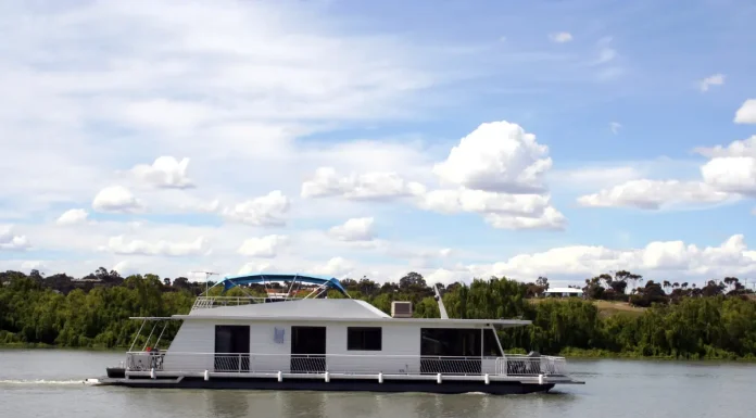 Houseboat Insurance vs. Traditional Boat Insurance: What You Need to Know Houseboat Insurance vs. Traditional Boat Insurance What You Need to Know