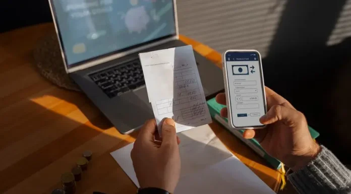 From Cash to Crypto: The Evolution of Payment Gateways in the Digital Age From Cash to Crypto The Evolution of Payment Gateways in the Digital Age