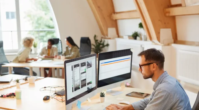 Choosing the Right Payroll Software: A Comprehensive Guide for Small Businesses Choosing the Right Payroll Software A Comprehensive Guide for Small Businesses
