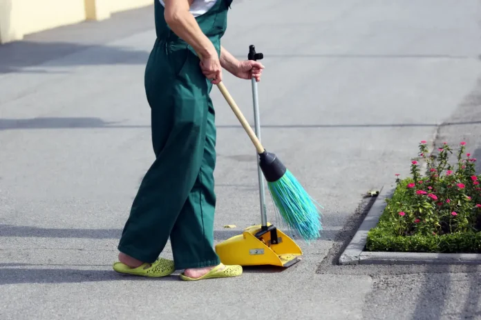 Sidewalk Cleaning Made Easy: Tips for a Cleaner Outdoor Space