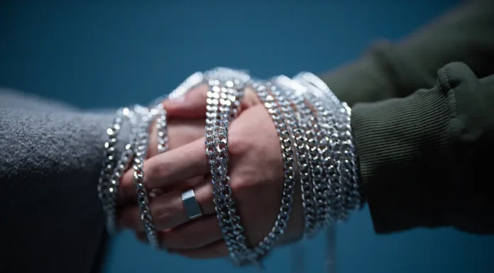 Top 12 Reasons Why Cuban Link Bracelets Are a Must-Have Accessory Top 12 Reasons Why Cuban Link Bracelets Are a Must-Have Accessory