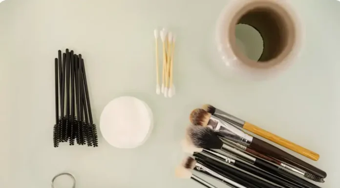 Buying Brow Products: A Guide for Professionals Buying Brow Products: A Guide for Professionals